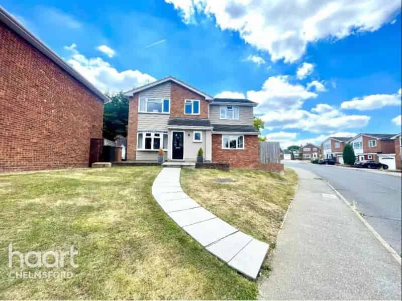 5 Bedroom Detached House to Rent