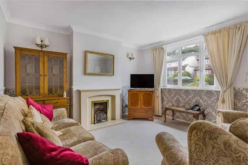 Three Bedroom Semi Detached House Marshalswick