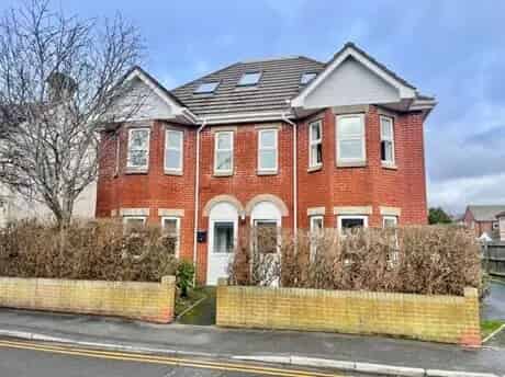 Zero Deposit 12 Month Tenancy Available Council Tax Band B