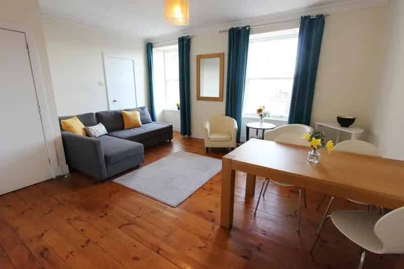 2 Bedroom Flat to Rent Edinburgh Royal Mile