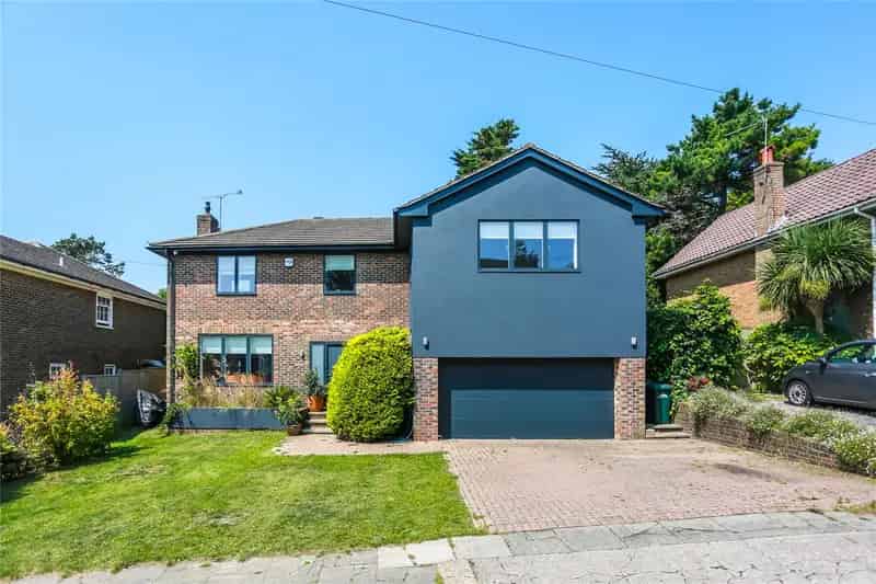5 Bedroom Detached House Hove