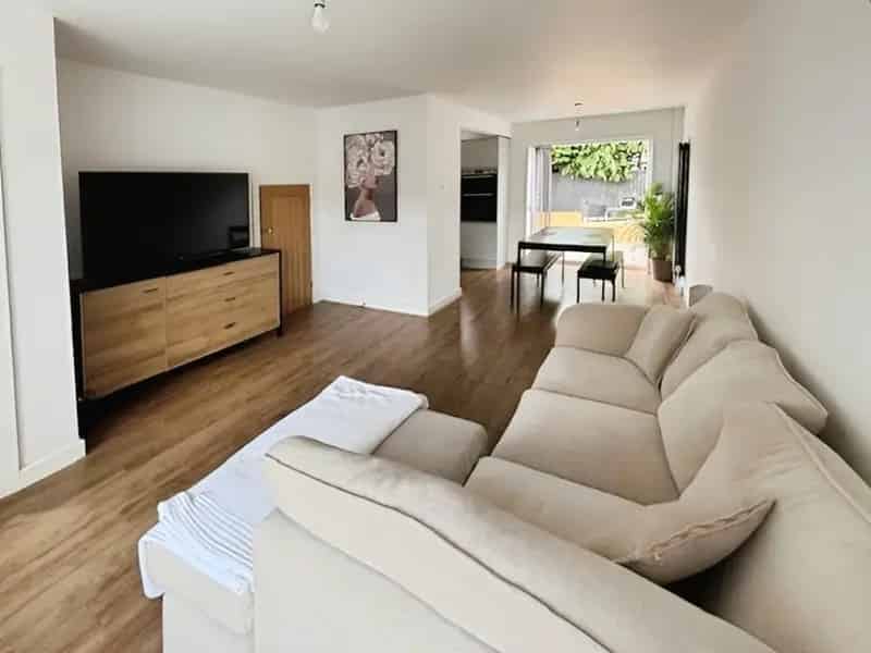 3 Bedroom House Barry Available July Zero Deposit