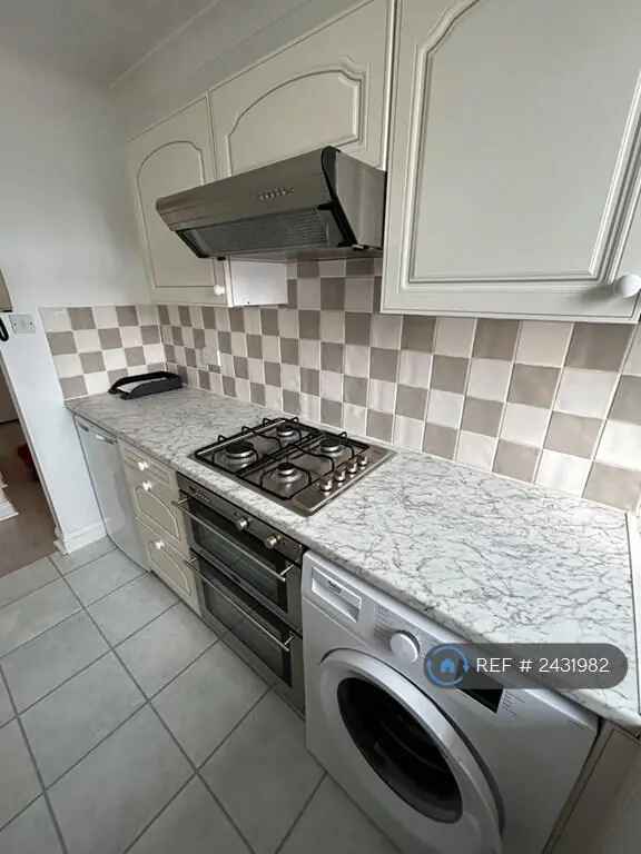 1 Bedroom Flat Bournemouth Town Centre 2nd Floor Garage Double Bed