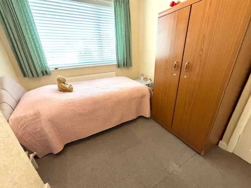 3 Bedroom End Terrace House for Sale