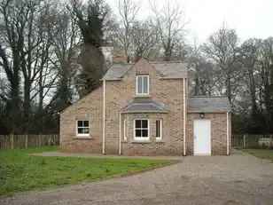 Charming One Bedroom Cottage near Argory Estate