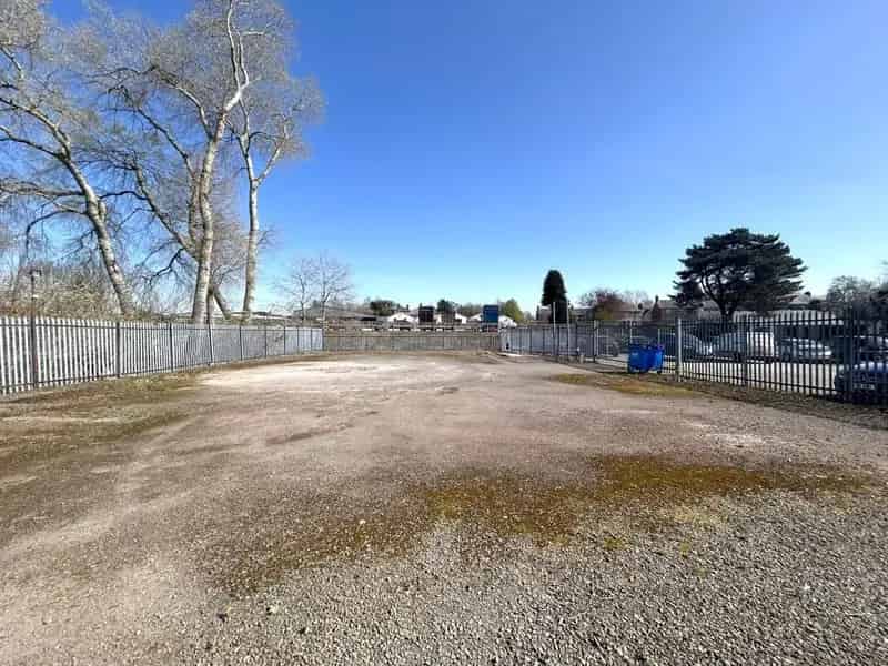 Trade Counter Unit Edge of Town Business Park