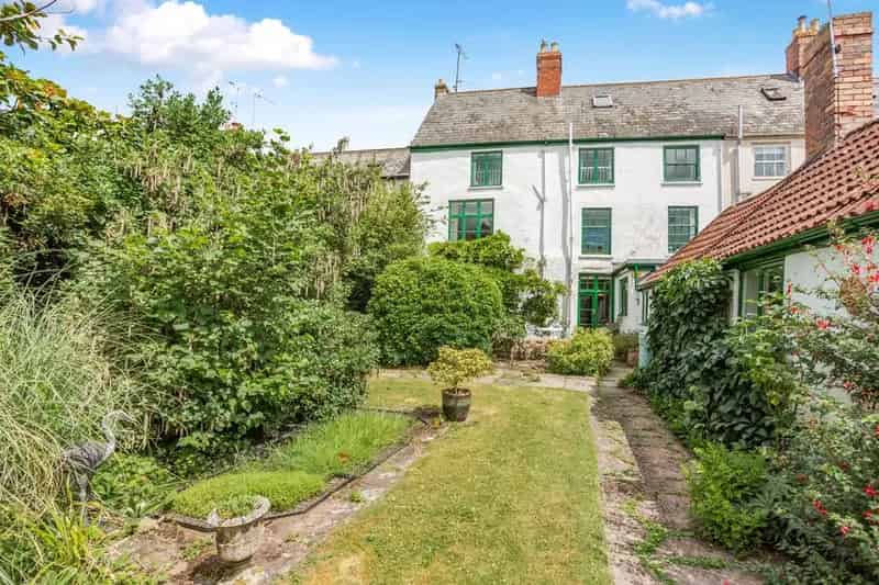 6 Bedroom Grade II Listed Townhouse for Sale in Monmouth
