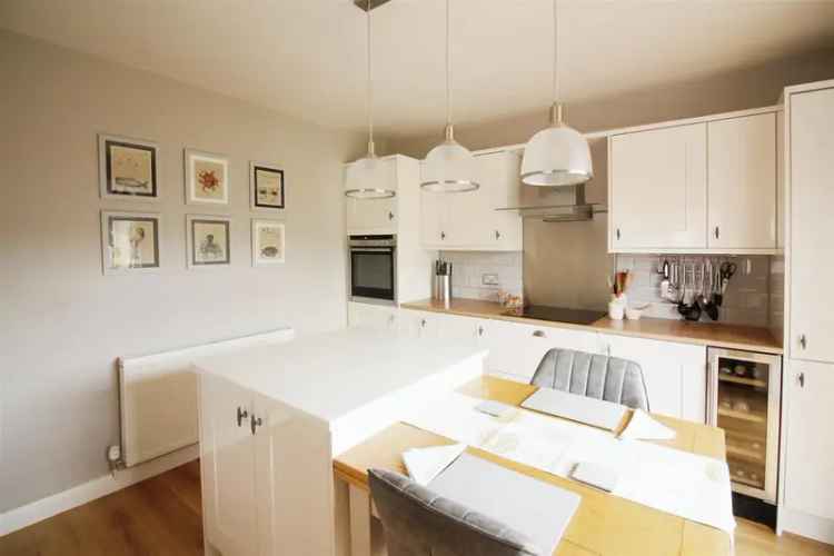 3 Bedroom Semi Detached House to Rent Austhorpe