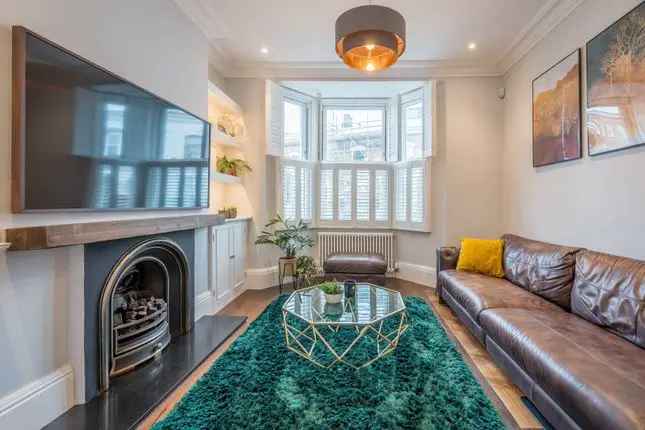 End terrace house to rent in Railton Road, Herne Hill, London SE24