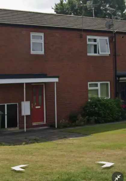 1 Bed Ground Floor Flat Near Bus Stop to Middleton Bramley Leeds