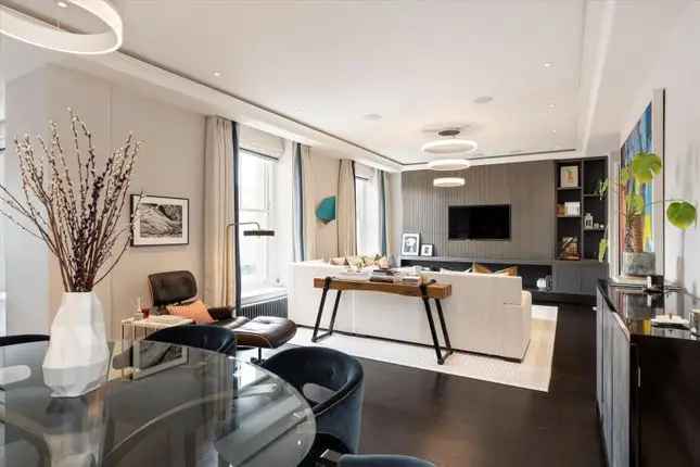 Flat for sale in Southampton Street, Covent Garden, London WC2E