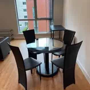 142m² 1-Bed Apartment Near Birmingham New Street Station