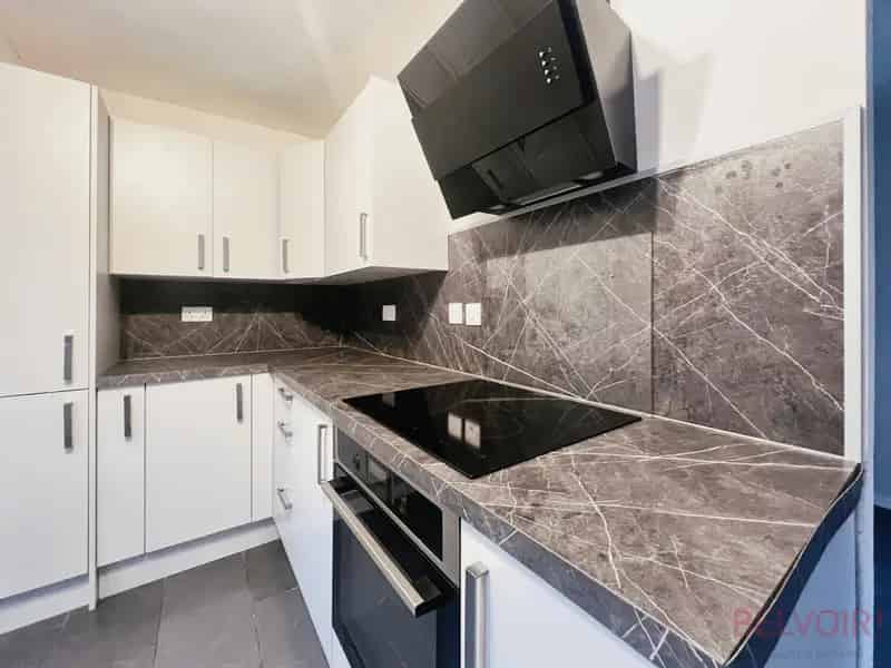 Two Bedroom Apartment in Nottingham's The Park Area