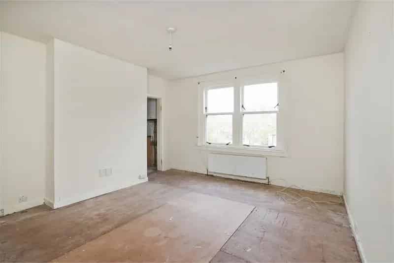 2 Bed Flat Pathhead - Refurbishment Project