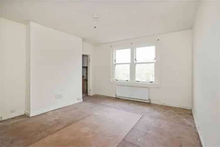 2 Bed Flat Pathhead - Refurbishment Project