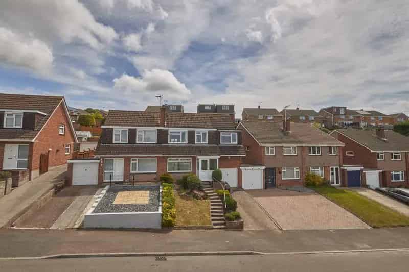 4 Bedroom Semi Detached House for Sale
