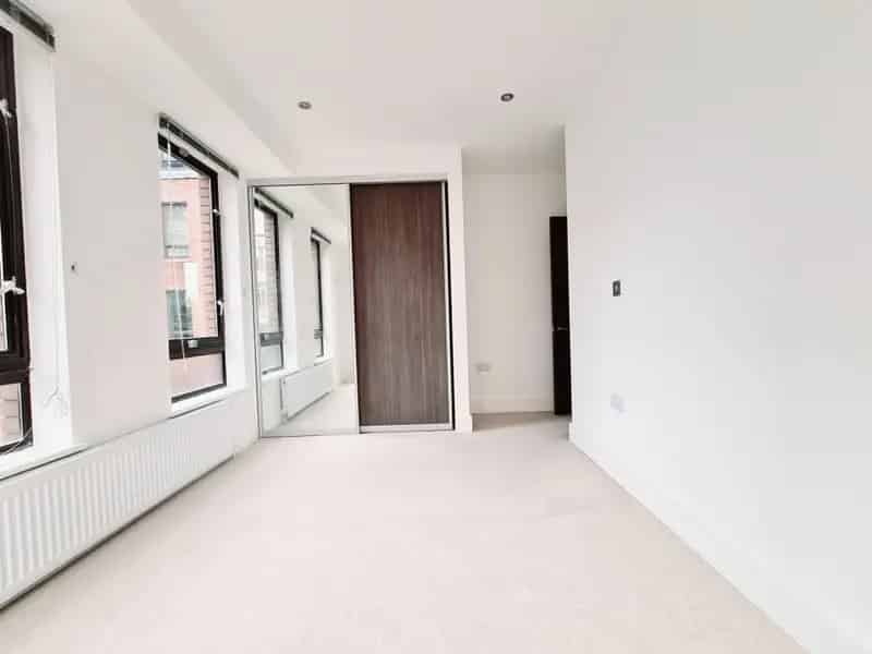 Two Bedroom Apartment Watford Town Centre Allocated Parking