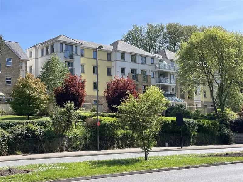 1 Bedroom Retirement Apartment for Sale in Truro