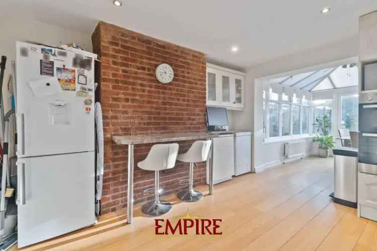 3 Bedroom End of Terrace House for Sale