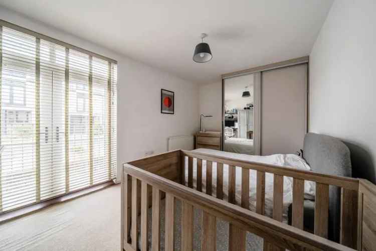 Secure Ground Floor Residence in Barnet with Private Terrace and Parking
