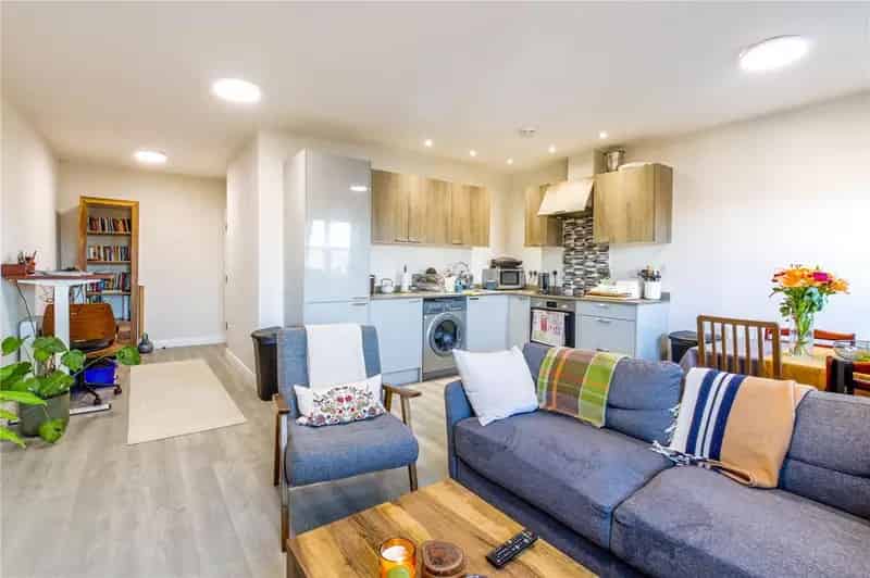 1 Bedroom Penthouse Apartment Southville Bristol