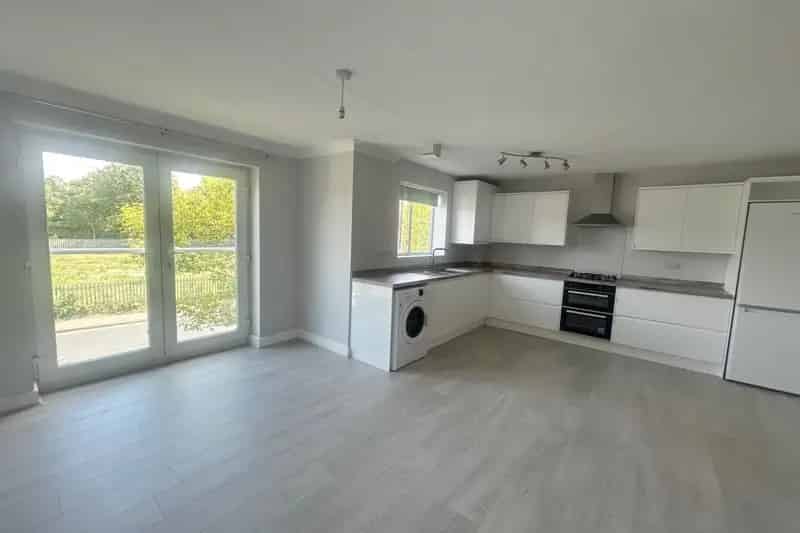 Two Bedroom Apartment in Saltney - New Kitchen & Bathroom