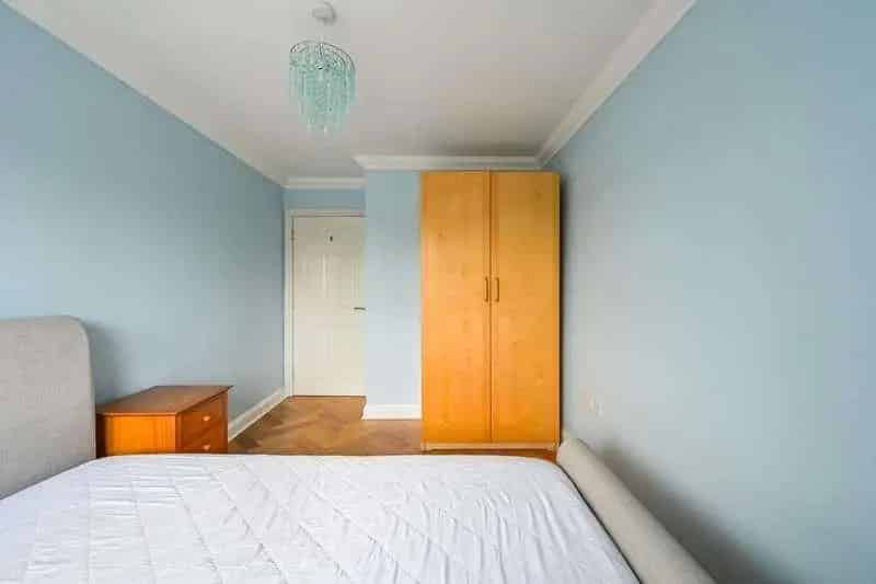 2 Bed Flat for Sale - Sunlit Interiors, 2 Bathrooms, Private Balcony