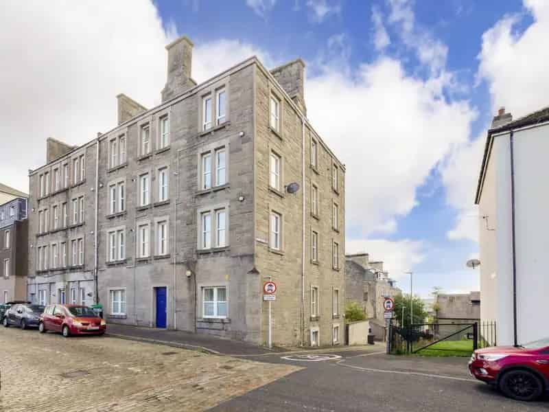 2 Bedroom Flat To Rent Available Now