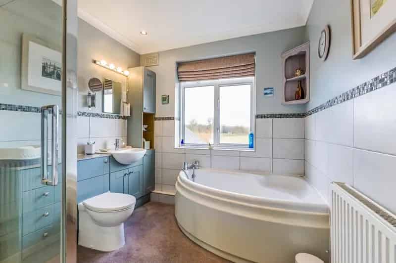 4 Bedroom Detached House For Sale Lane End