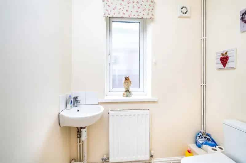 4 Bedroom Detached House in Glynneath