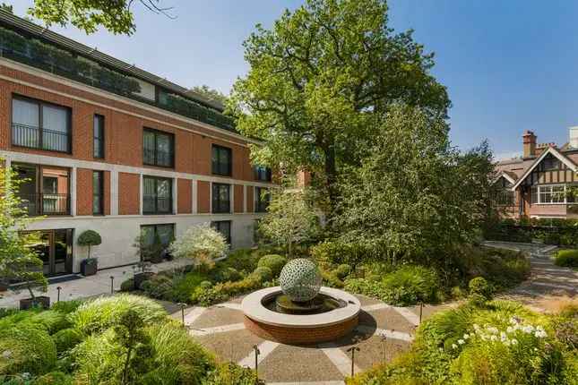 Luxury 3-Bedroom Apartment with Spa Access - North London