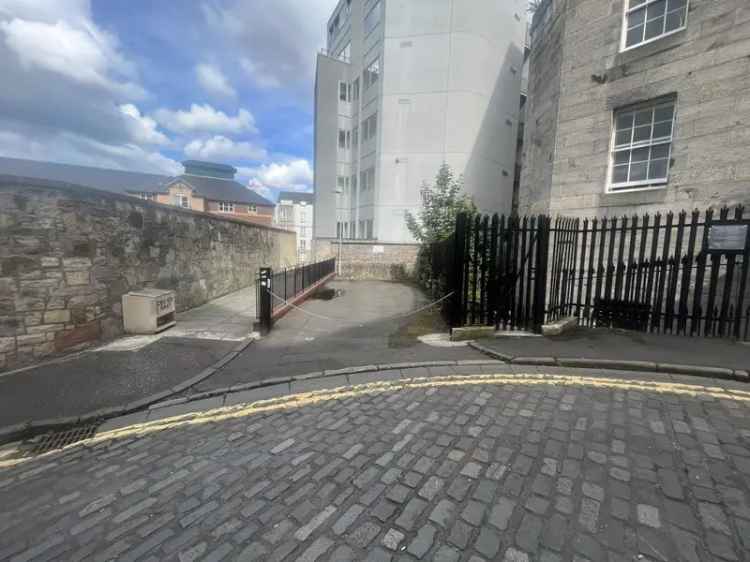 4 Tandem Car Parking Spaces near St Stephens Church