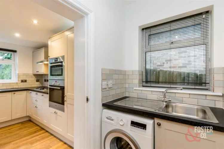 4 Bedroom Detached House with Double Garage
