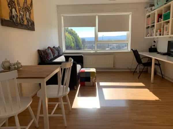 Sunny 1 Bedroom Maisonette Near Langley Shopping Centre