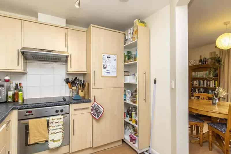2 Bedroom Apartment with Juliet Balconies