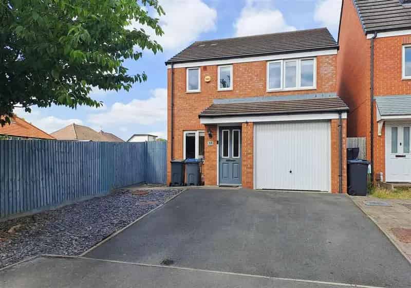3 Bedroom Detached House For Sale