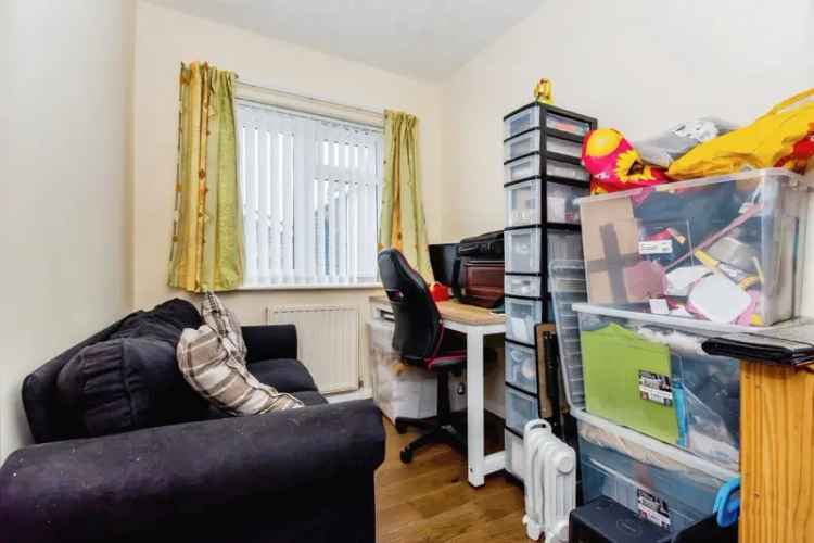 3 Bedroom Detached Bungalow in Stickney
