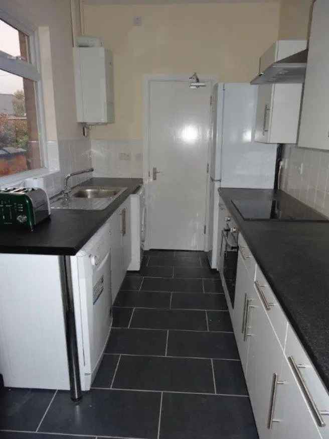 4 Bedroom Student House Share to Rent