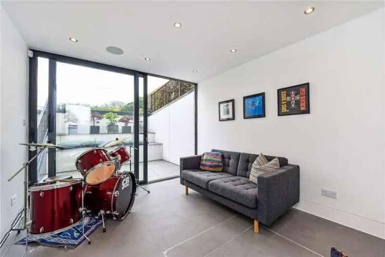 5 Bed Detached House for Sale 2328 sq ft