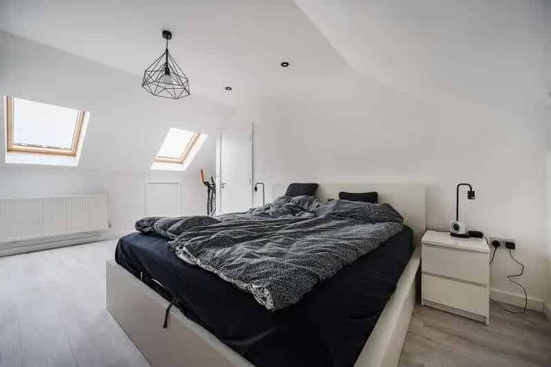 3 Bed House for Sale Two Bathrooms Off Street Parking No Chain