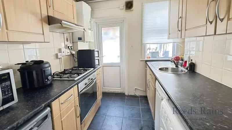 2 Bedroom Flat for Sale London SE6