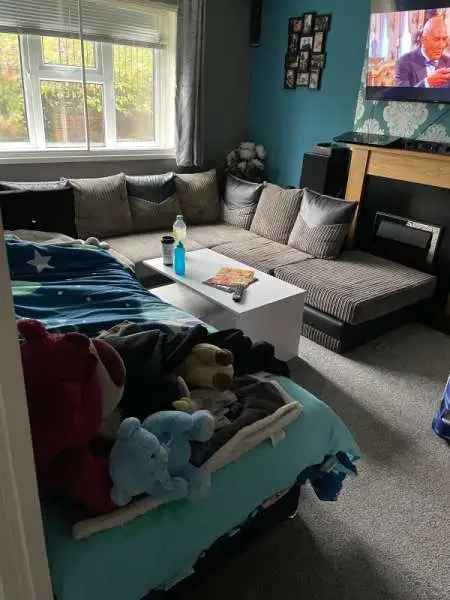 Flat For Rent in Wolverhampton, England