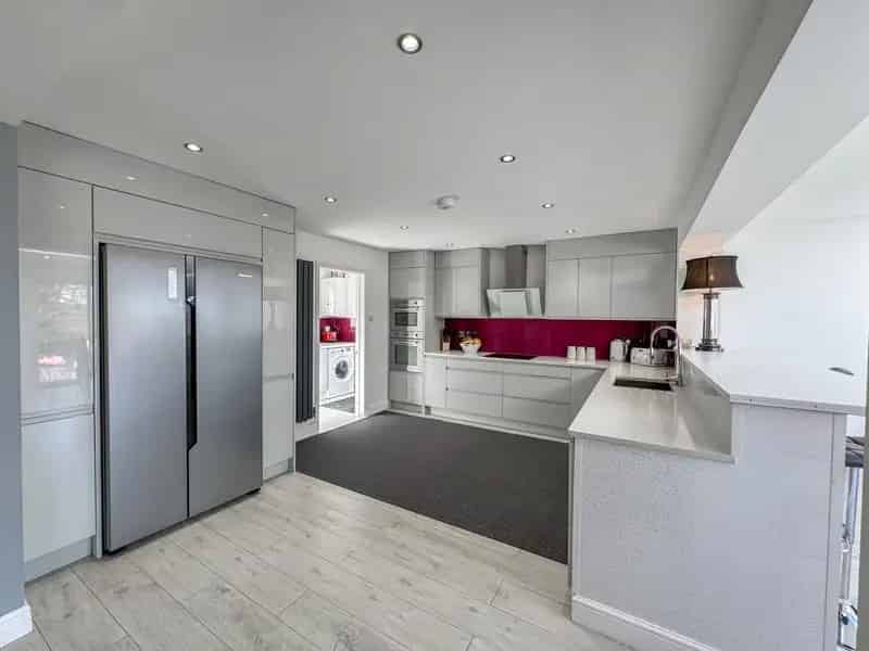 Detached Four Bedroom House Fingringhoe Modern Extended Family Home