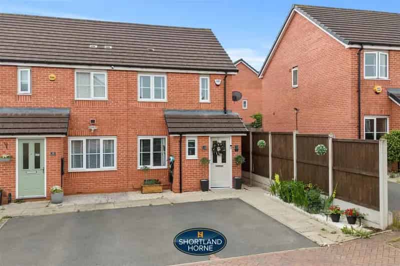 2 Bedroom Semi Detached House For Sale