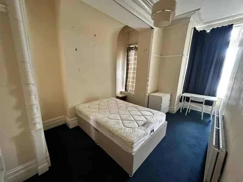 4 Bedroom Ground Floor Flat to Rent