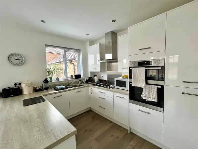 3 Bedroom Detached House For Sale Staplehurst