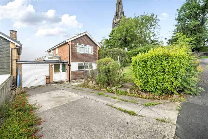 Three to Four Bedroom Detached Home Horsforth