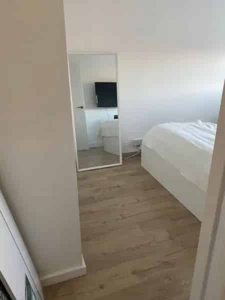 Parsons Green 2 Double Bedroom Flat Top Floor New Kitchen Bathroom