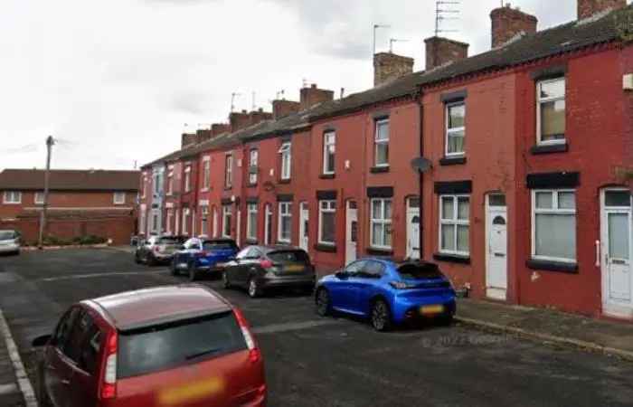 2 Bed House Old Swan Stoneycroft Near Shops Transport Links