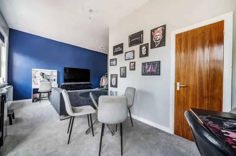 2 Bed First Floor Apartment for Sale Ludgershall No Onward Chain